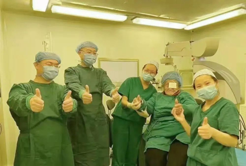 分辨真性近视与假性近视，应该到泰安眼科医院