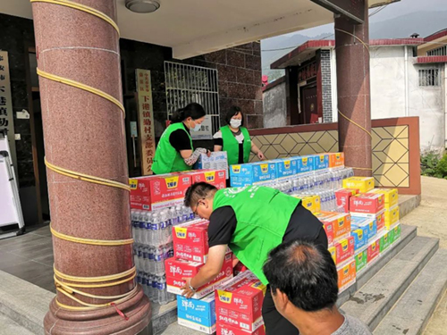 【同医仁党建】我院到泰山景区下港镇勤村开展“抗洪救灾 你我同行”主题党日活动