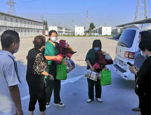 月满中秋,感恩有你!医院领导慰问疫情防控一线工作人员！