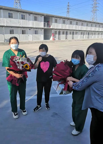 月满中秋,感恩有你!医院领导慰问疫情防控一线工作人员！